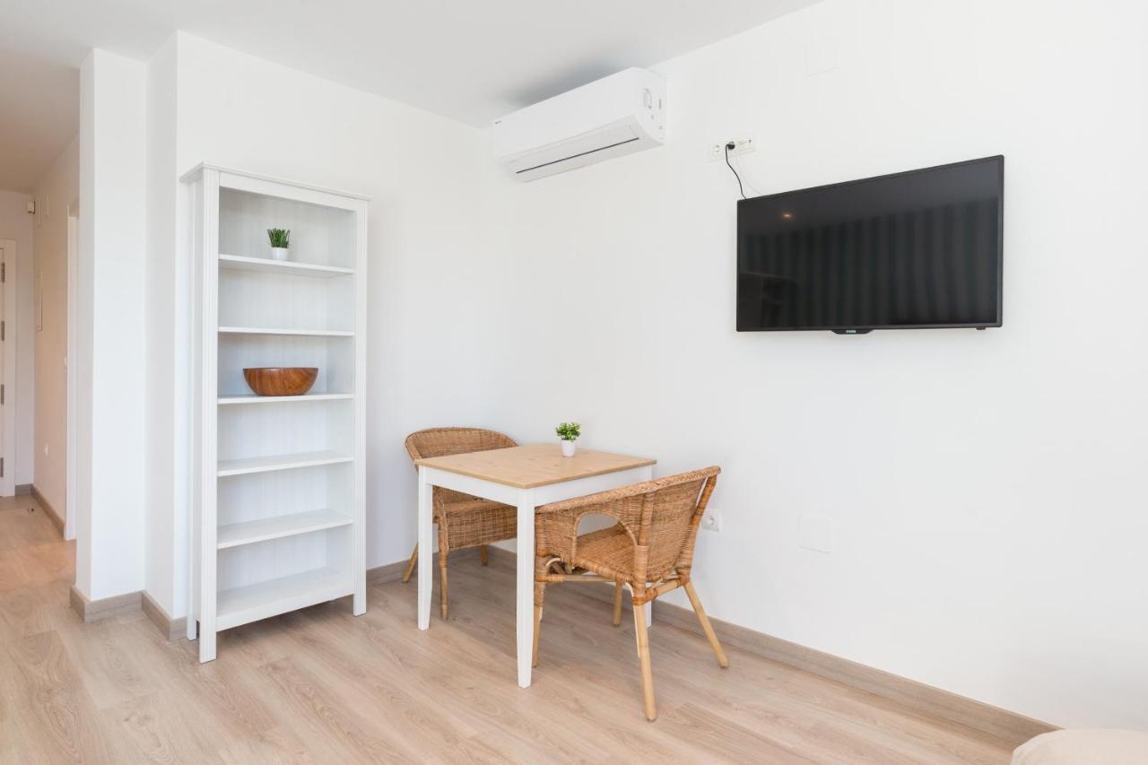 Urbe10 Atarazanas Premium Loft 4 Apartment Malaga Bagian luar foto
