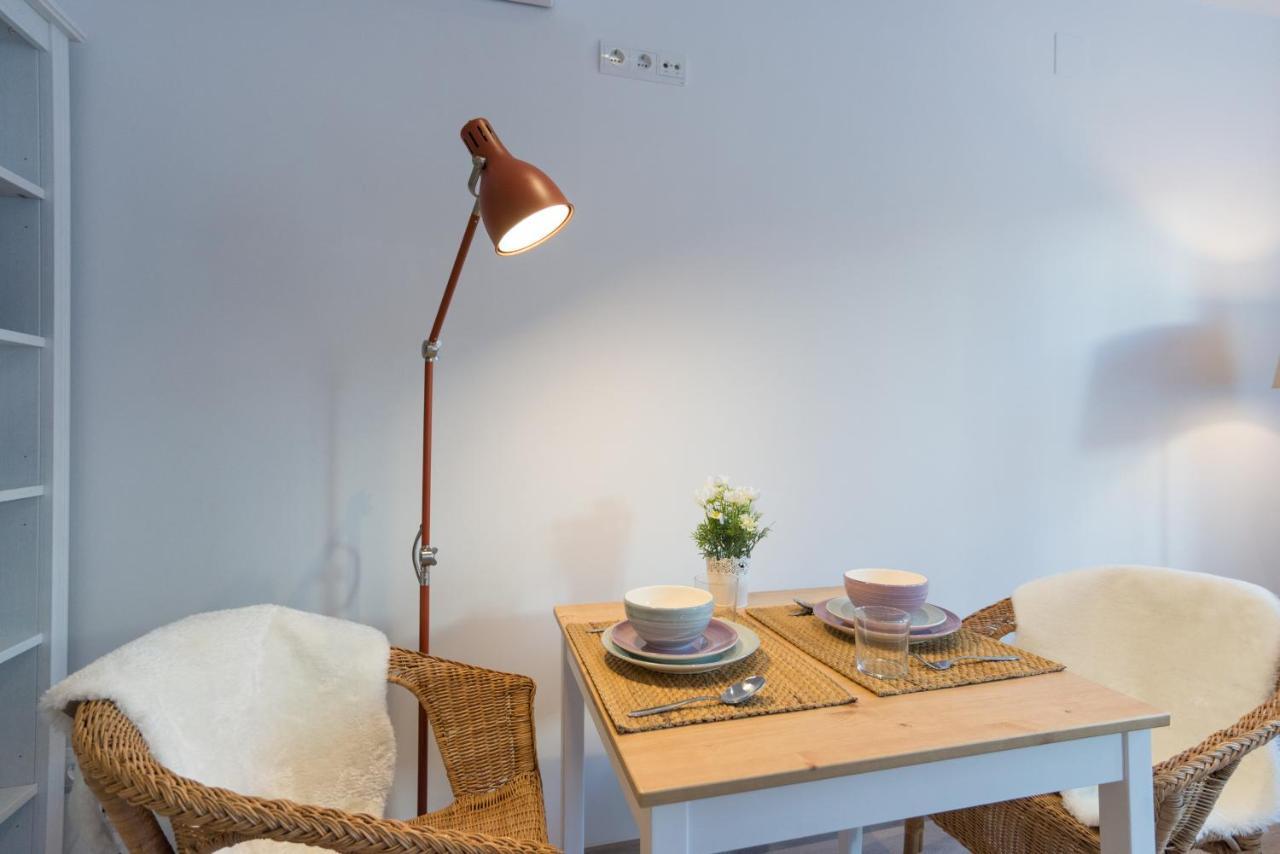 Urbe10 Atarazanas Premium Loft 4 Apartment Malaga Bagian luar foto