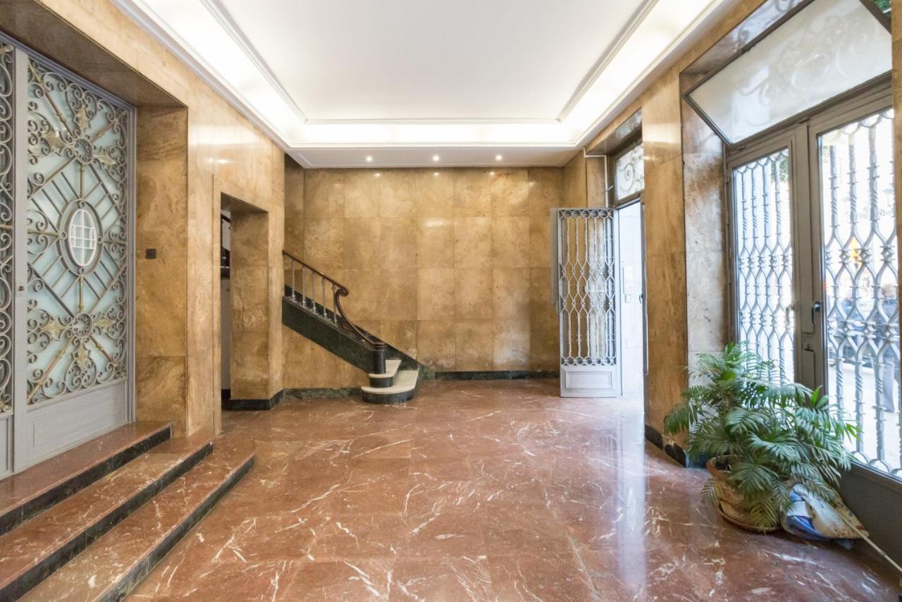 Urbe10 Atarazanas Premium Loft 4 Apartment Malaga Bagian luar foto