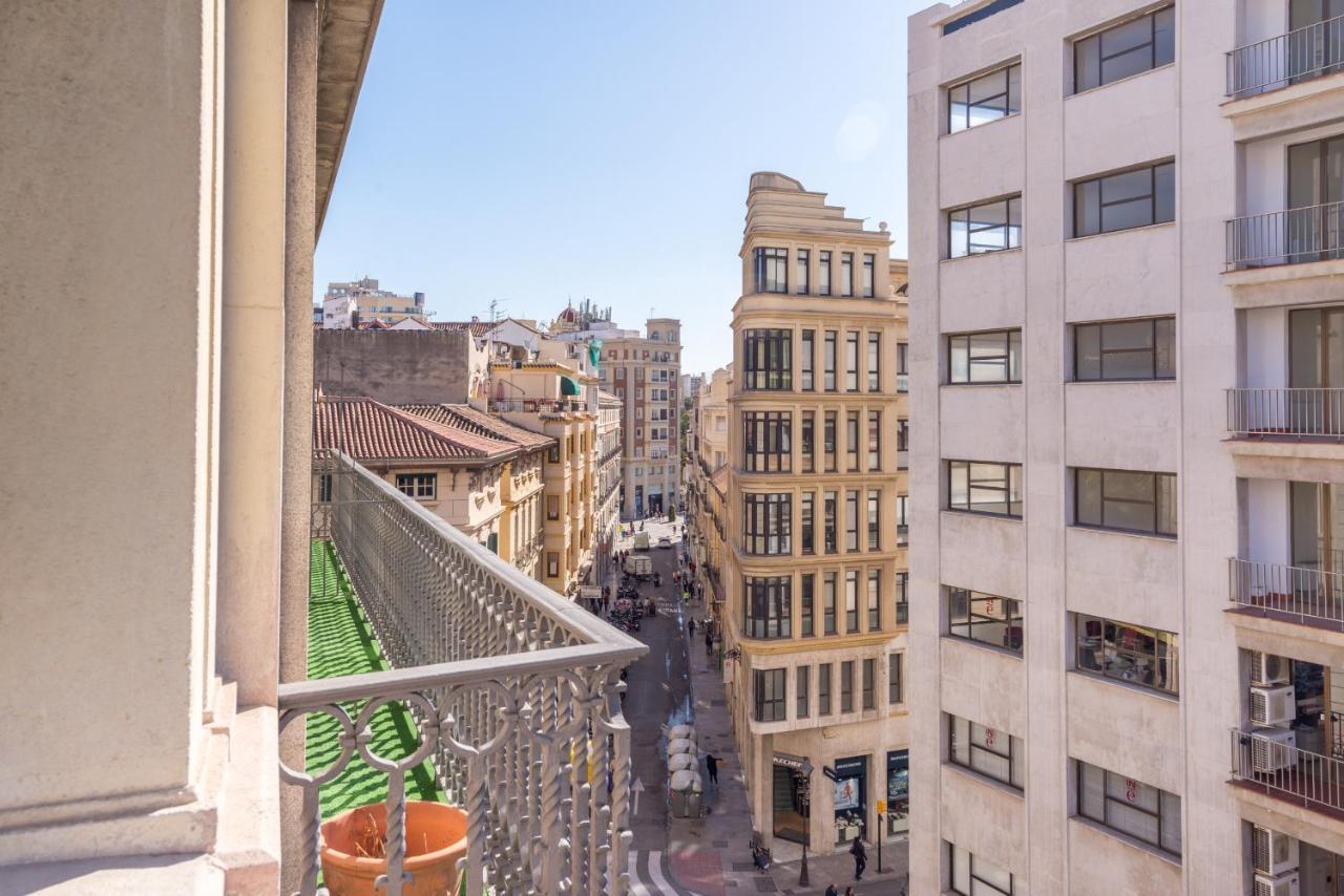Urbe10 Atarazanas Premium Loft 4 Apartment Malaga Bagian luar foto