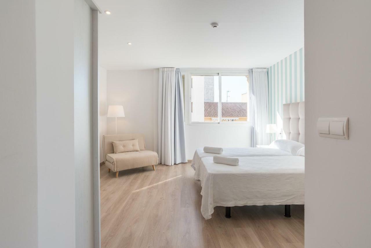 Urbe10 Atarazanas Premium Loft 4 Apartment Malaga Bagian luar foto