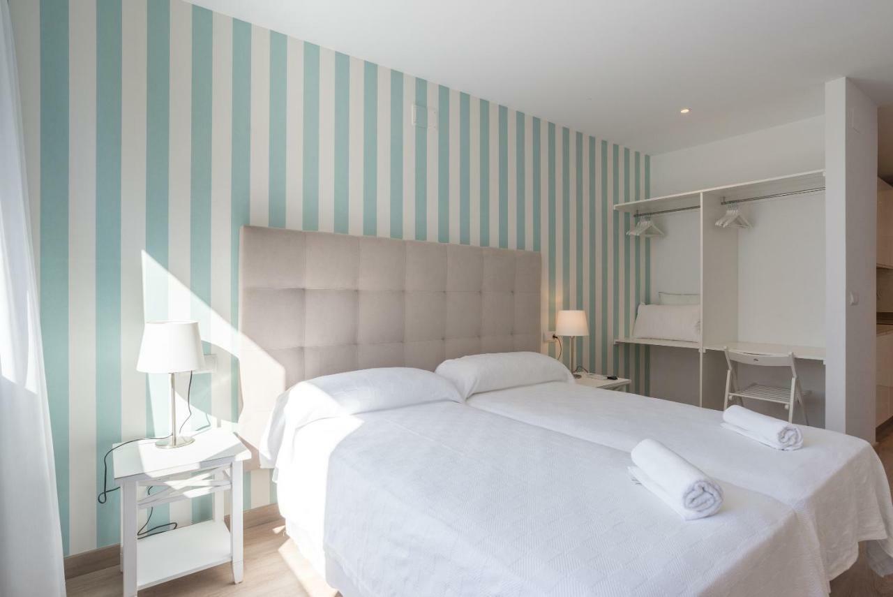 Urbe10 Atarazanas Premium Loft 4 Apartment Malaga Bagian luar foto
