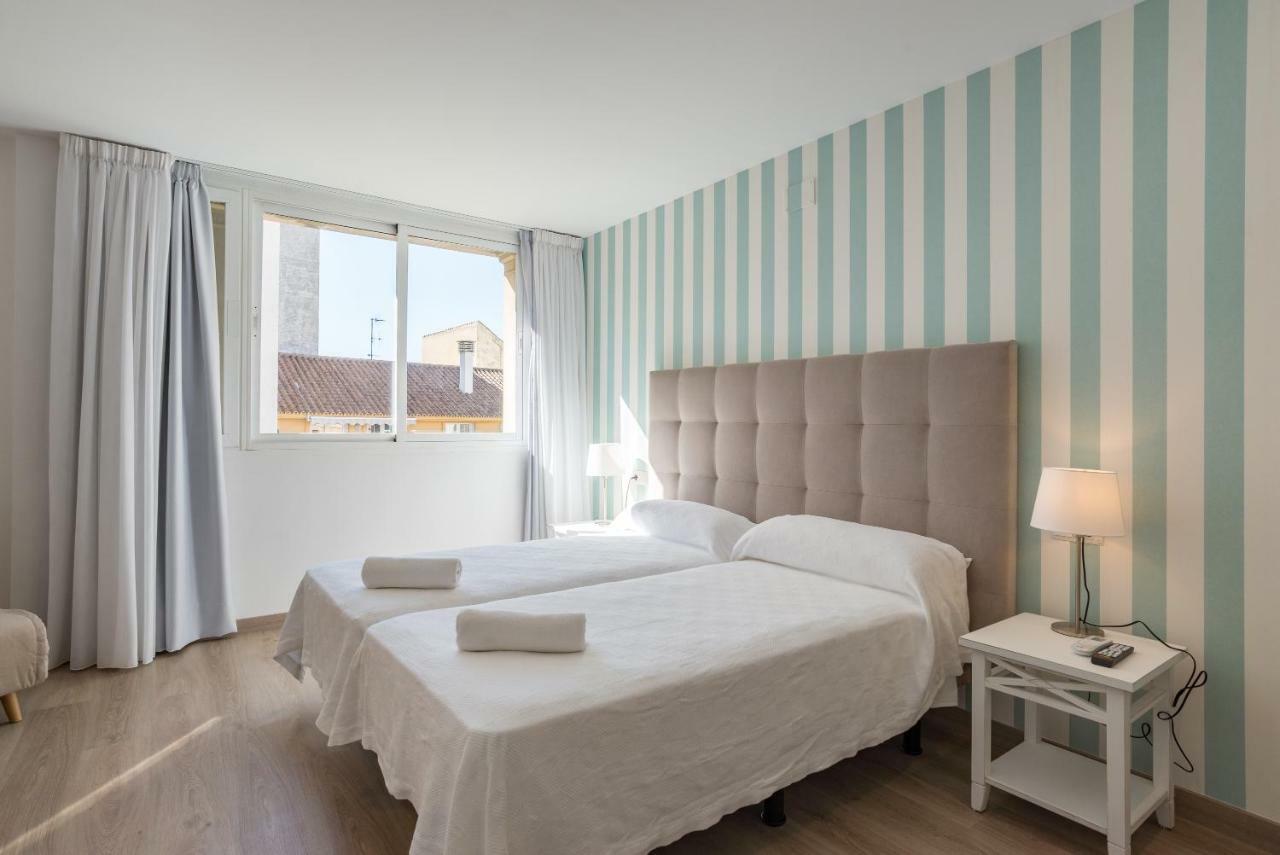 Urbe10 Atarazanas Premium Loft 4 Apartment Malaga Bagian luar foto