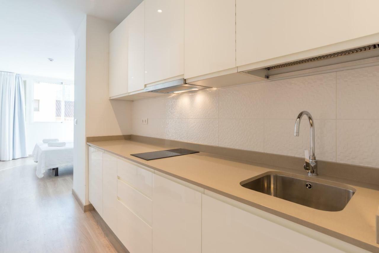 Urbe10 Atarazanas Premium Loft 4 Apartment Malaga Bagian luar foto